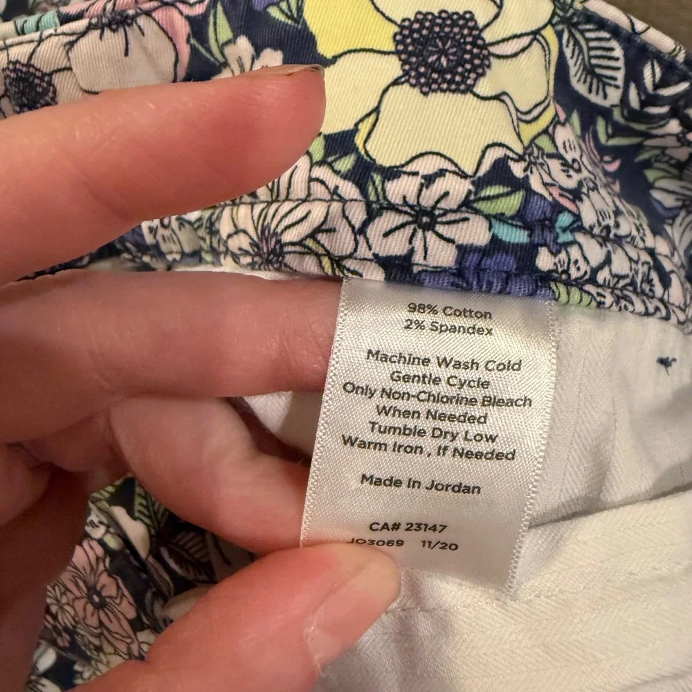 Talbots The Perfect Short Floral Print Navy‎ Pink Yellow Chino Shorts Size 12